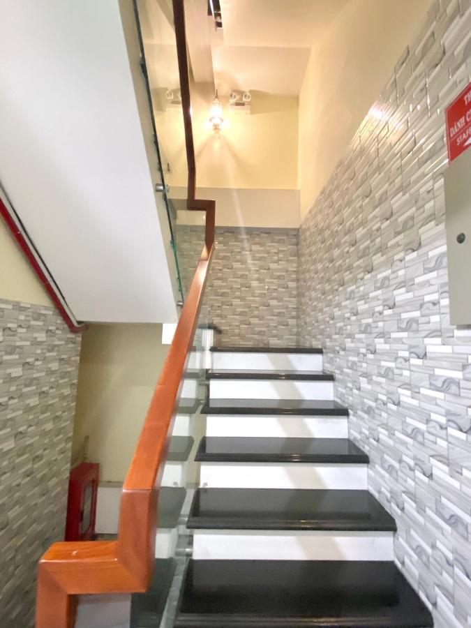 Hotel Reddoorz Chau Thien Tu 1